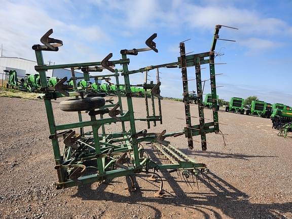 Image of John Deere 1010 equipment image 1