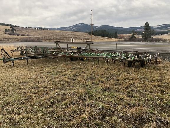 John Deere 1010 Equipment Image0