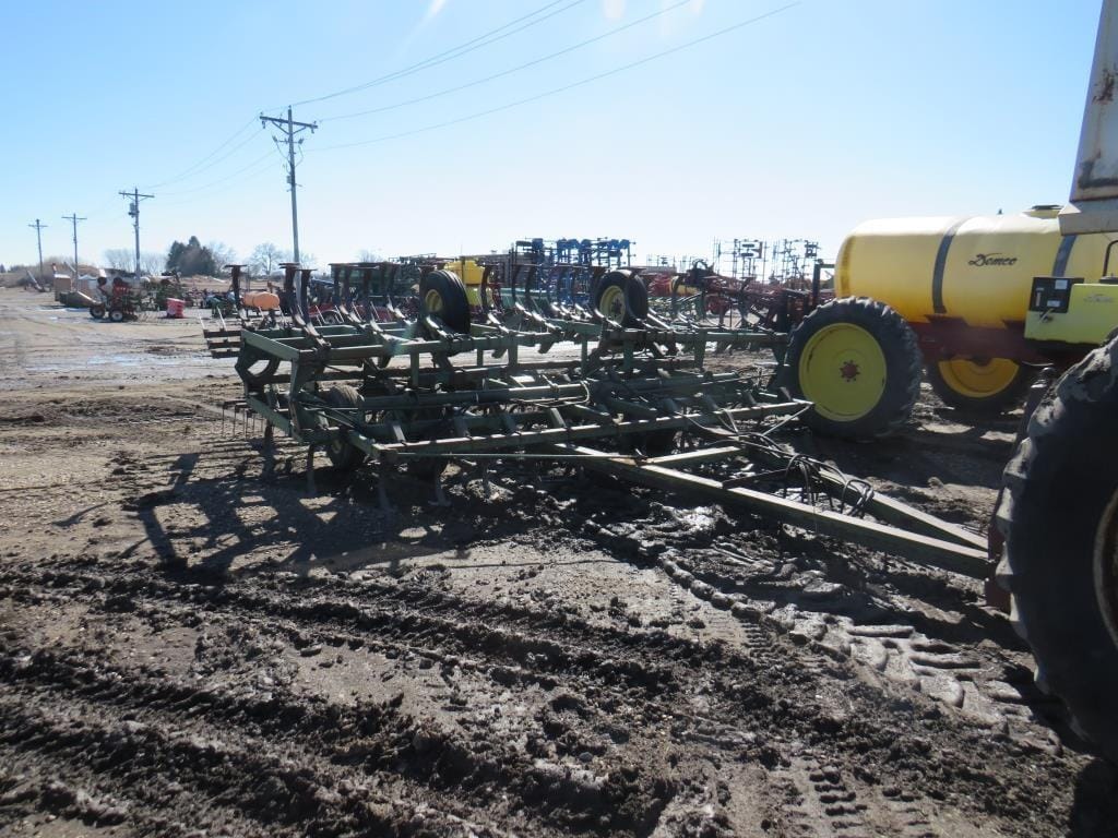 John Deere 1010 Equipment Image0