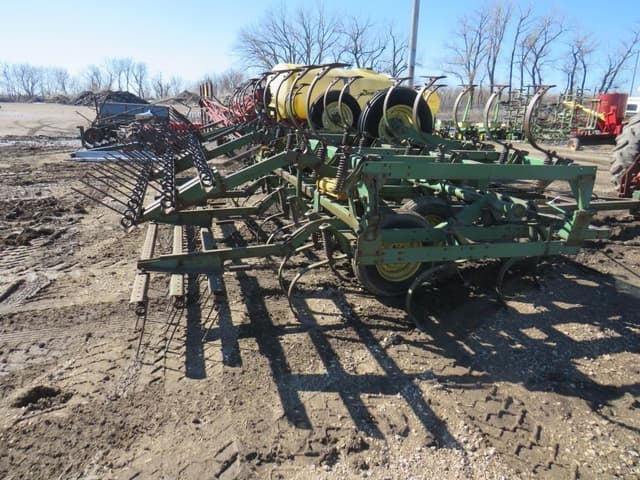 Image of John Deere 1010 equipment image 3