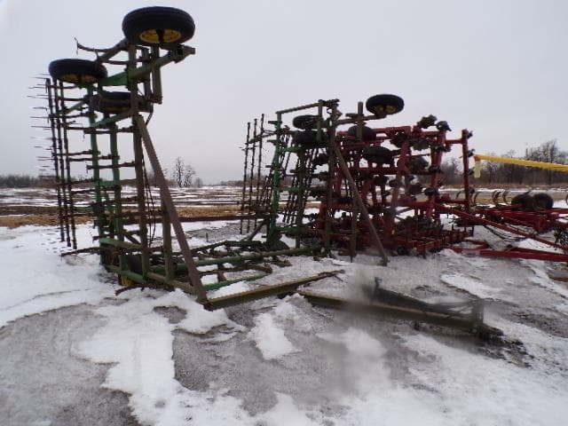 Image of John Deere 1010 equipment image 2