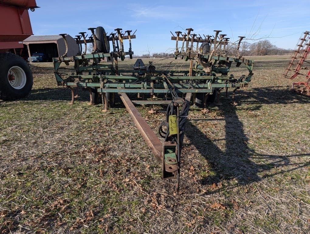 Image of John Deere 1010 Primary image