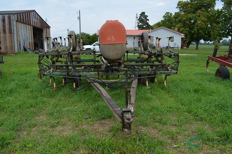 John Deere 1010 Equipment Image0