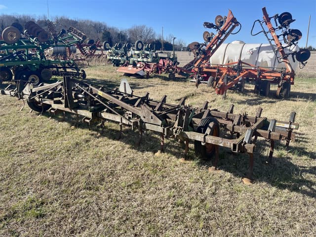 Image of John Deere 1010 equipment image 1