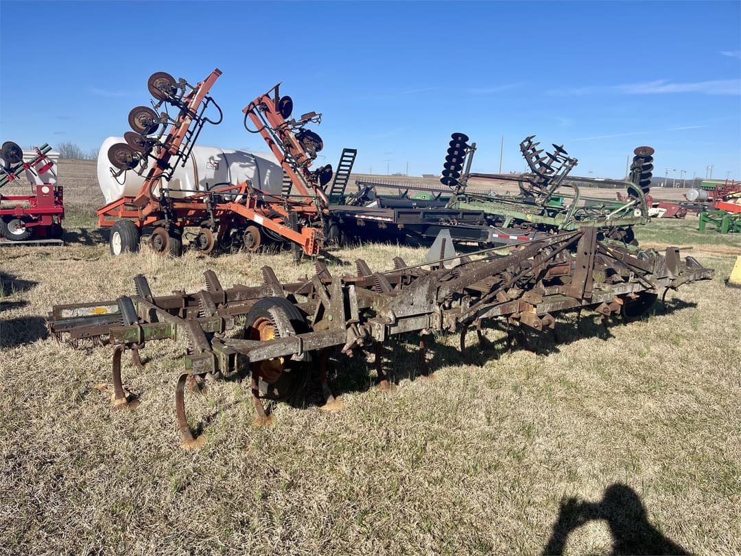 Image of John Deere 1010 Primary image