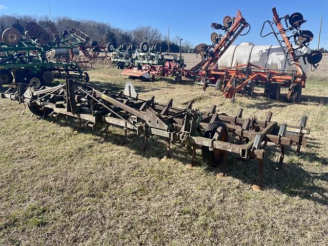 Image of John Deere 1010 equipment image 1