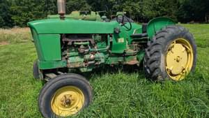 John Deere 1010 Image