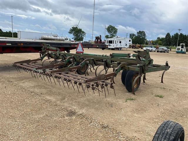 Image of John Deere 1010 equipment image 3