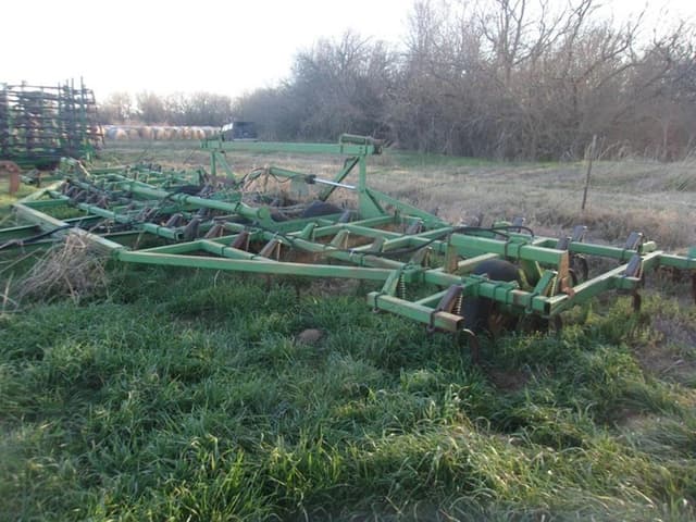 Image of John Deere 1010 equipment image 4