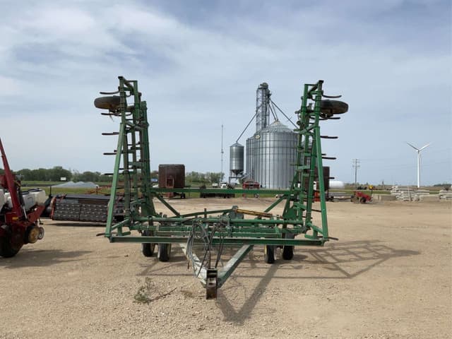Image of John Deere 1010 equipment image 2