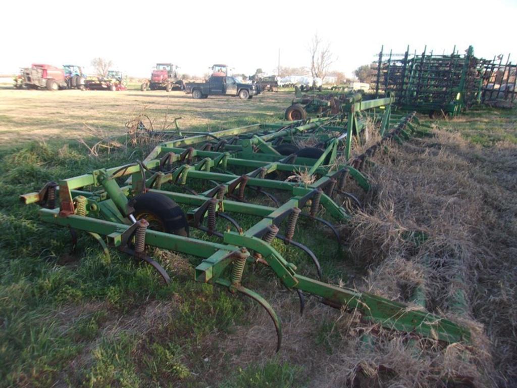 Image of John Deere 1010 Primary image