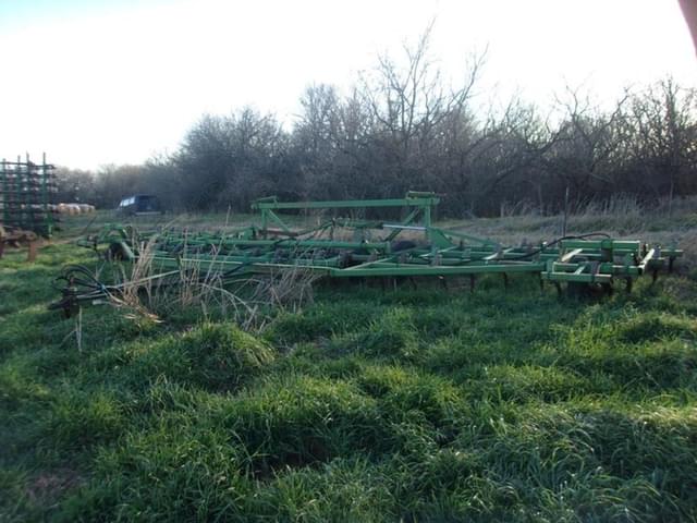 Image of John Deere 1010 equipment image 2