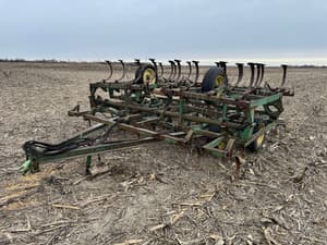 John Deere 1010 Image