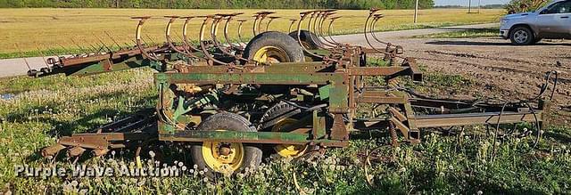 Image of John Deere 1010 equipment image 3