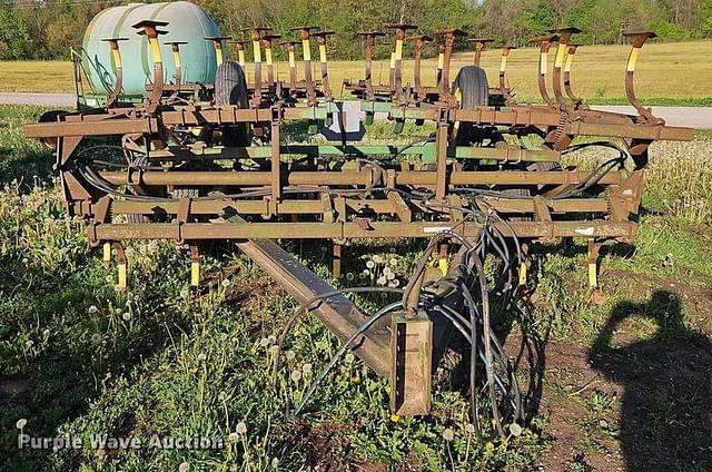 Image of John Deere 1010 equipment image 1