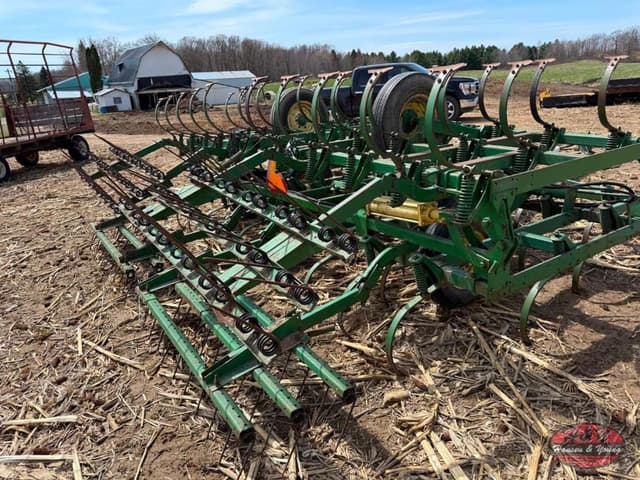 Image of John Deere 1010 equipment image 2