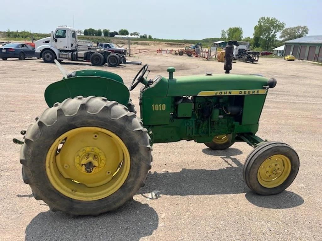 Image of John Deere 1010 Primary image