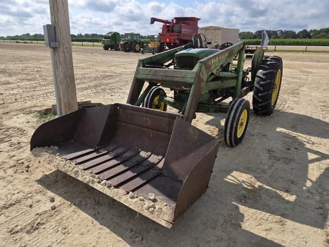 Image of John Deere 1010 equipment image 1