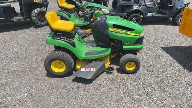 Image of John Deere 102 equipment image 3
