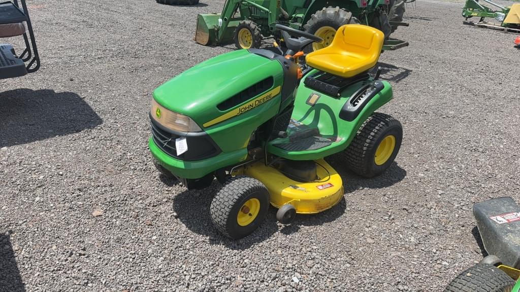 Image of John Deere 102 Primary image