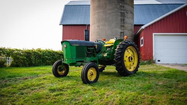 Image of John Deere 1020 equipment image 1