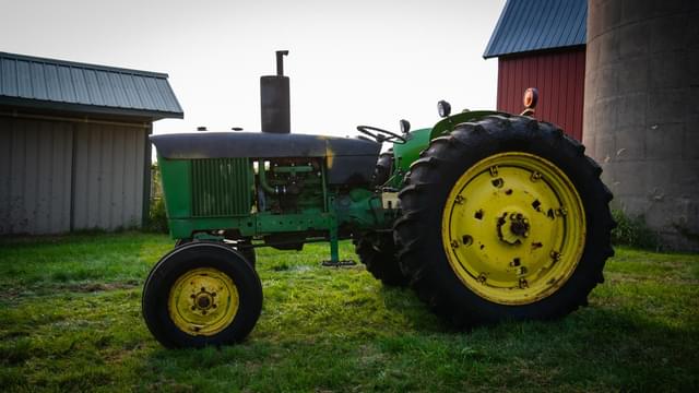 Image of John Deere 1020 equipment image 2