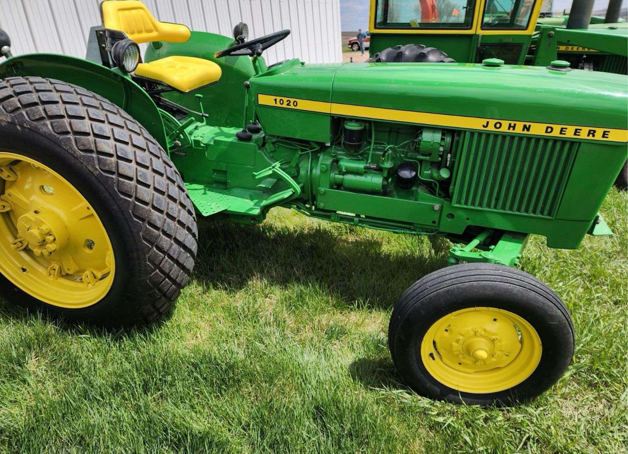 Main image John Deere 1020