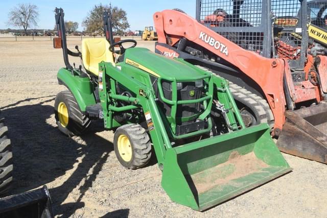 Image of John Deere 1023E equipment image 3