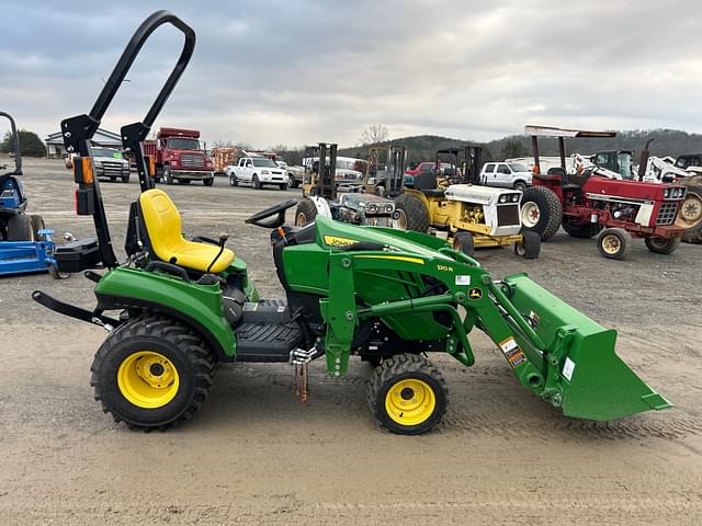 Image of John Deere 1023E equipment image 3