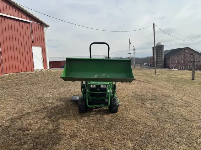 Image of John Deere 1023E equipment image 2
