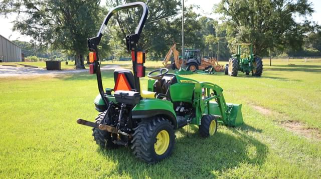 Image of John Deere 1023E equipment image 4