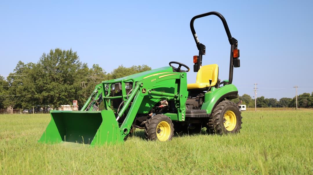 Image of John Deere 1023E Primary image