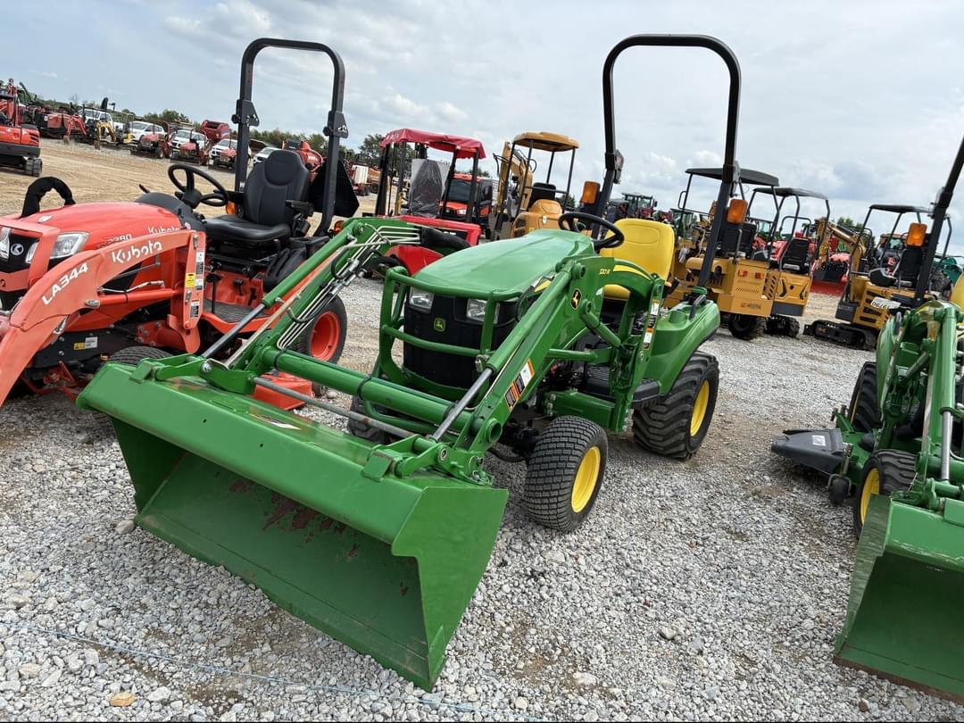 Image of John Deere 1023E Primary image