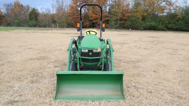 Image of John Deere 1023E equipment image 2