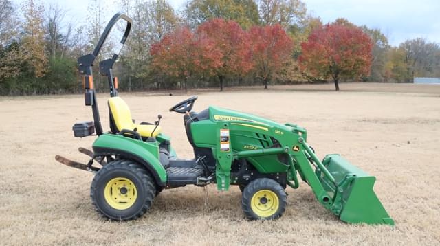 Image of John Deere 1023E equipment image 3