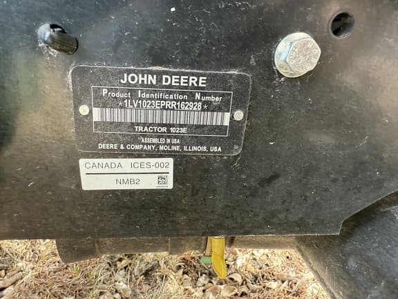 Image of John Deere 1023E equipment image 1