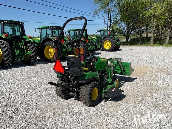 Image of John Deere 1023E equipment image 3