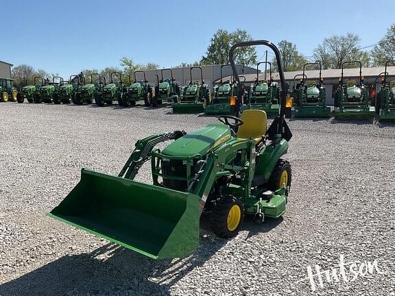 Image of John Deere 1023E equipment image 2