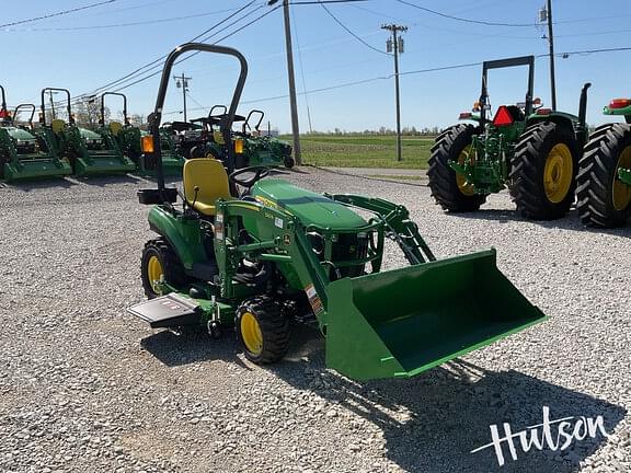 Image of John Deere 1023E equipment image 1