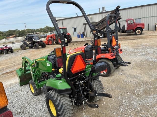 Image of John Deere 1023E equipment image 3