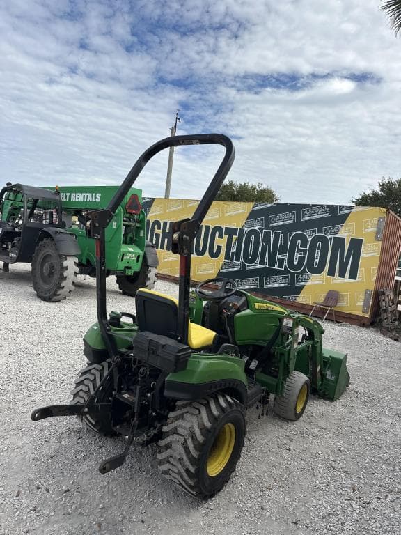 Image of John Deere 1023E equipment image 3