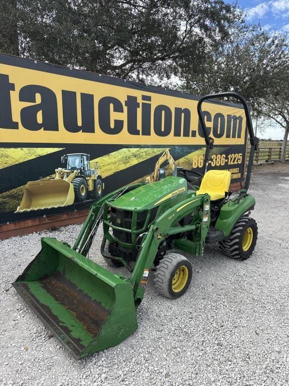 John Deere 1023E Equipment Image0