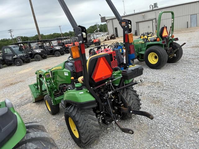 Image of John Deere 1023E equipment image 3