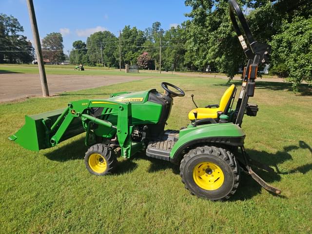 Image of John Deere 1023E equipment image 4