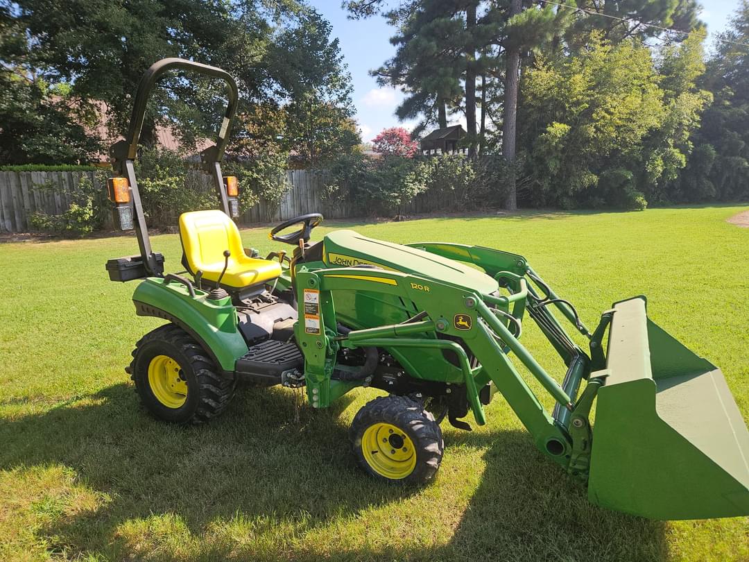 Image of John Deere 1023E Primary image