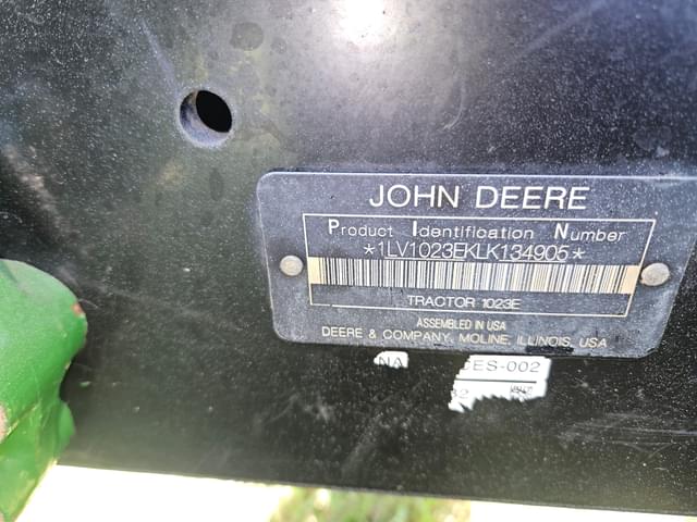 Image of John Deere 1023E equipment image 3