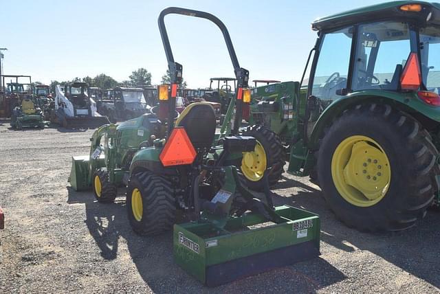 Image of John Deere 1023E equipment image 1