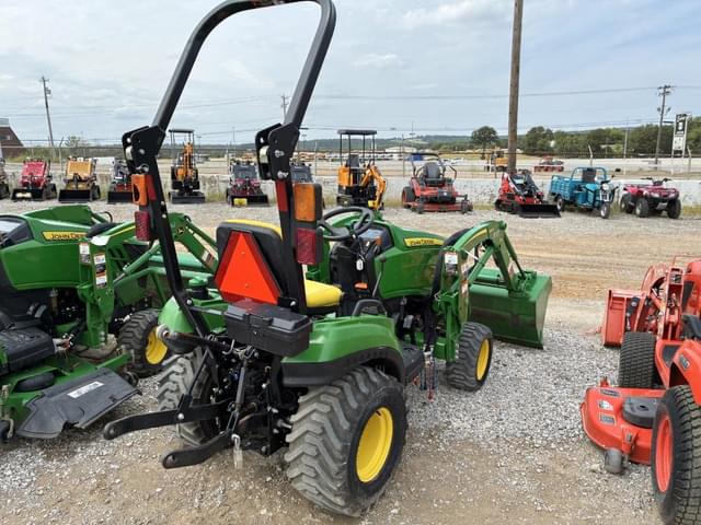 Image of John Deere 1023E equipment image 2