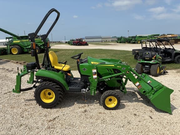 Image of John Deere 1023E equipment image 1
