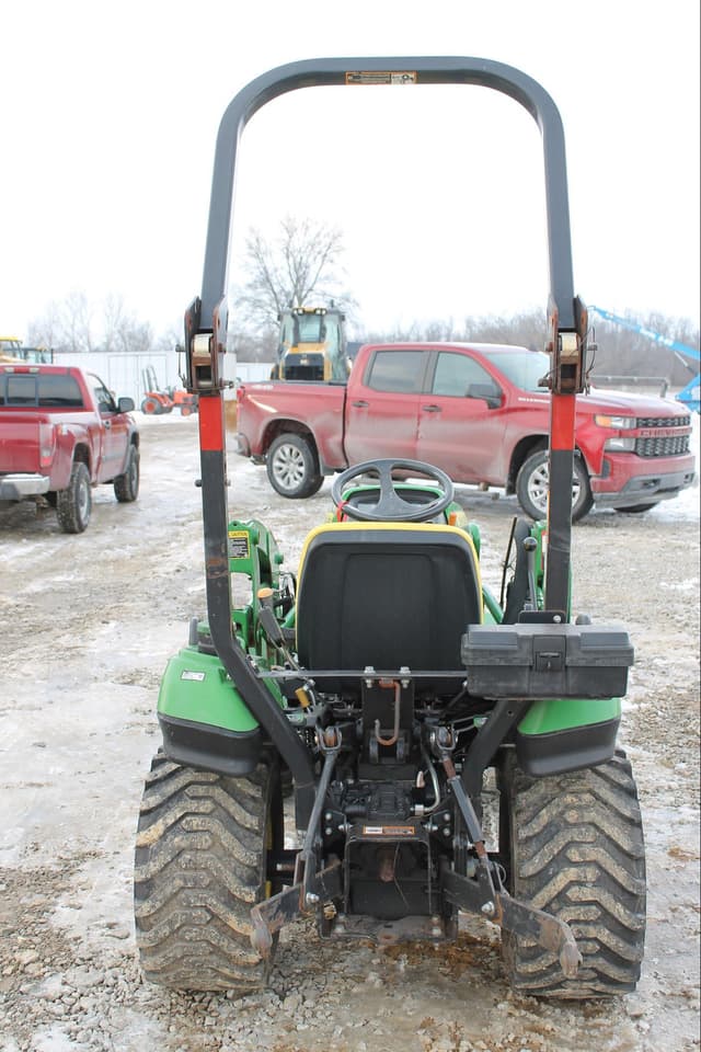 Image of John Deere 1023E equipment image 3